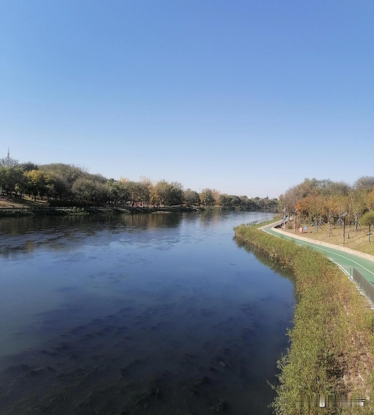 冬日
   
              ——海之般若      
      