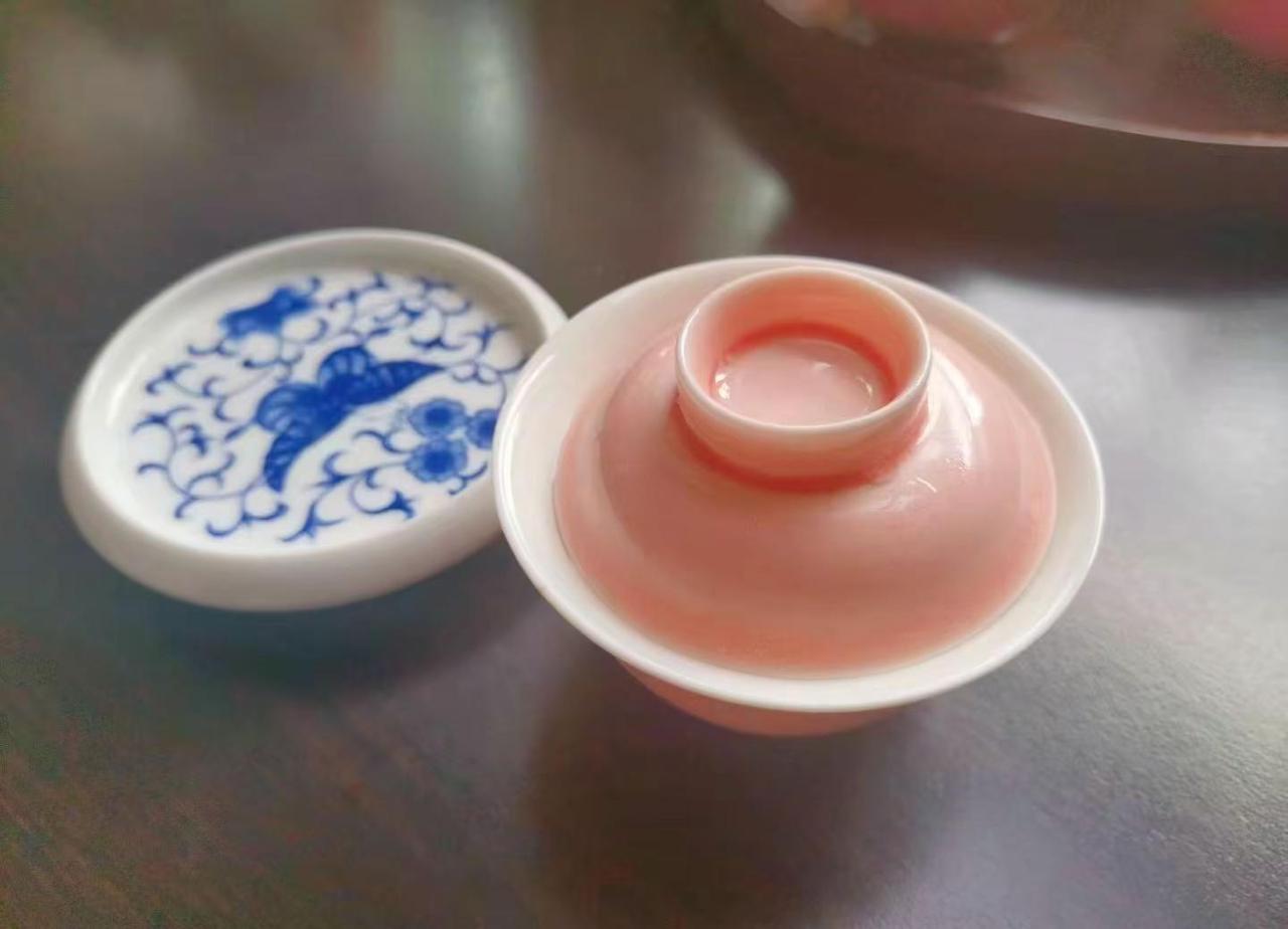 跟对的人在一起，只有一个方向，只想变得越来越好，把最美好的自己活出来，不然怎么可