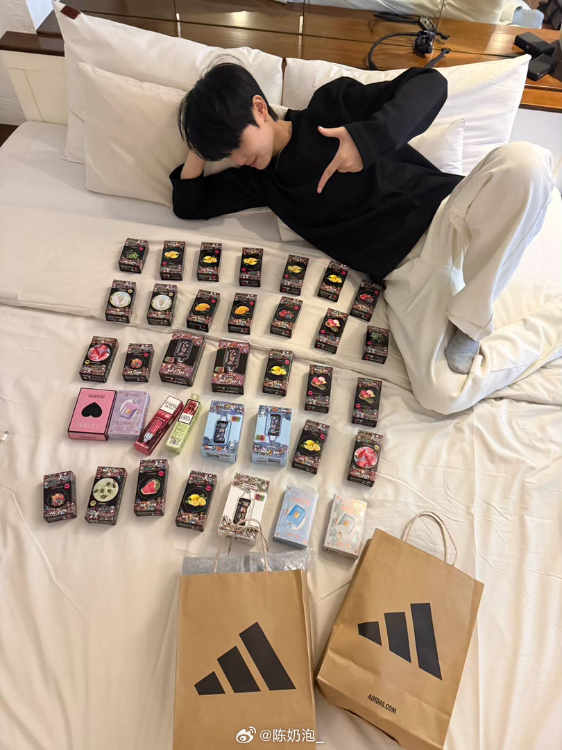 进货来的 精神食粮 不抽纸烟抽这个后 嘴也不臭了 胃口也好了 [太开心]  ​​