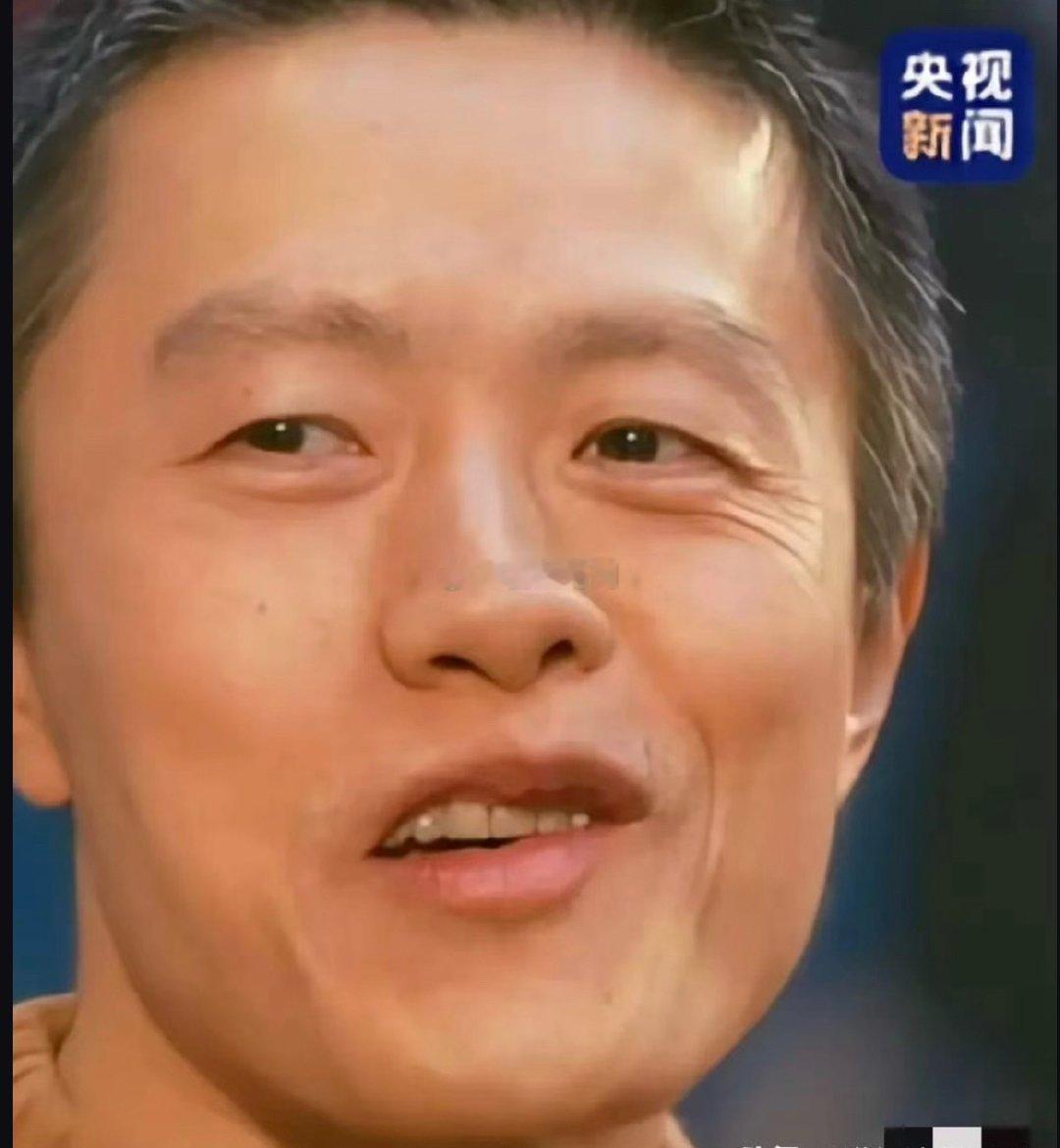 说起话来嘴都歪的  是非之人  表面一套 背后一套  ！要远离现实中很少见，只见
