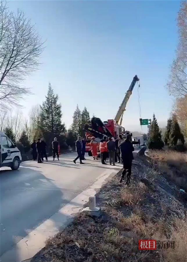 网红夫妻车祸意外离世，这5点触目惊心
1. 突如其来的悲剧毁掉一个家庭，留下年幼