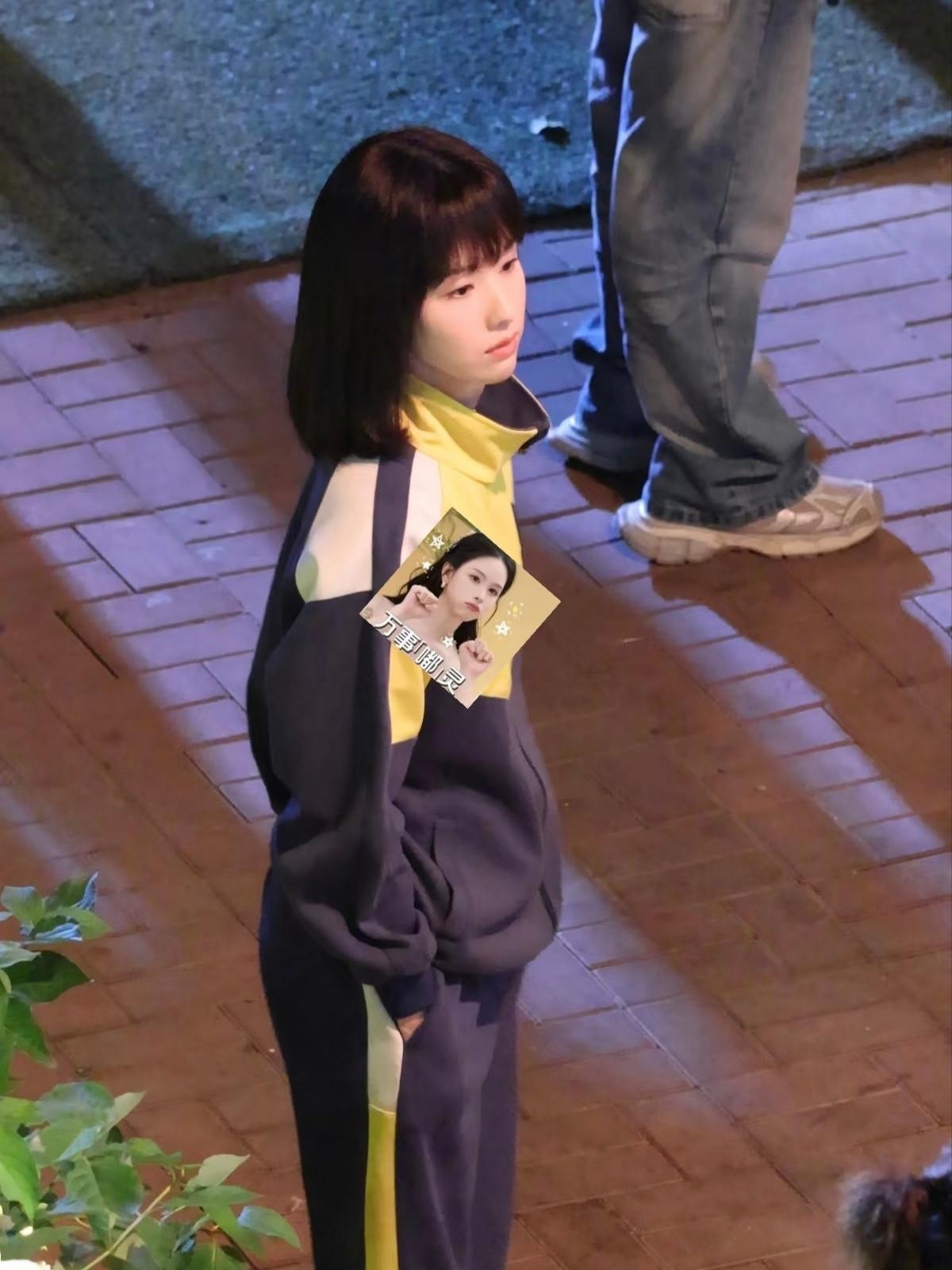 此女和十年前的差别是？ ​​​