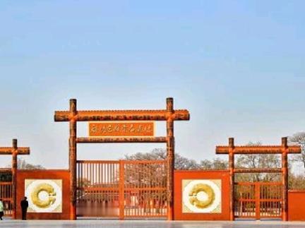 殷墟坐落河南安阳洹河两岸之地 
 
殷墟坐落于河南安阳殷都区洹河沿岸，是商代晚期