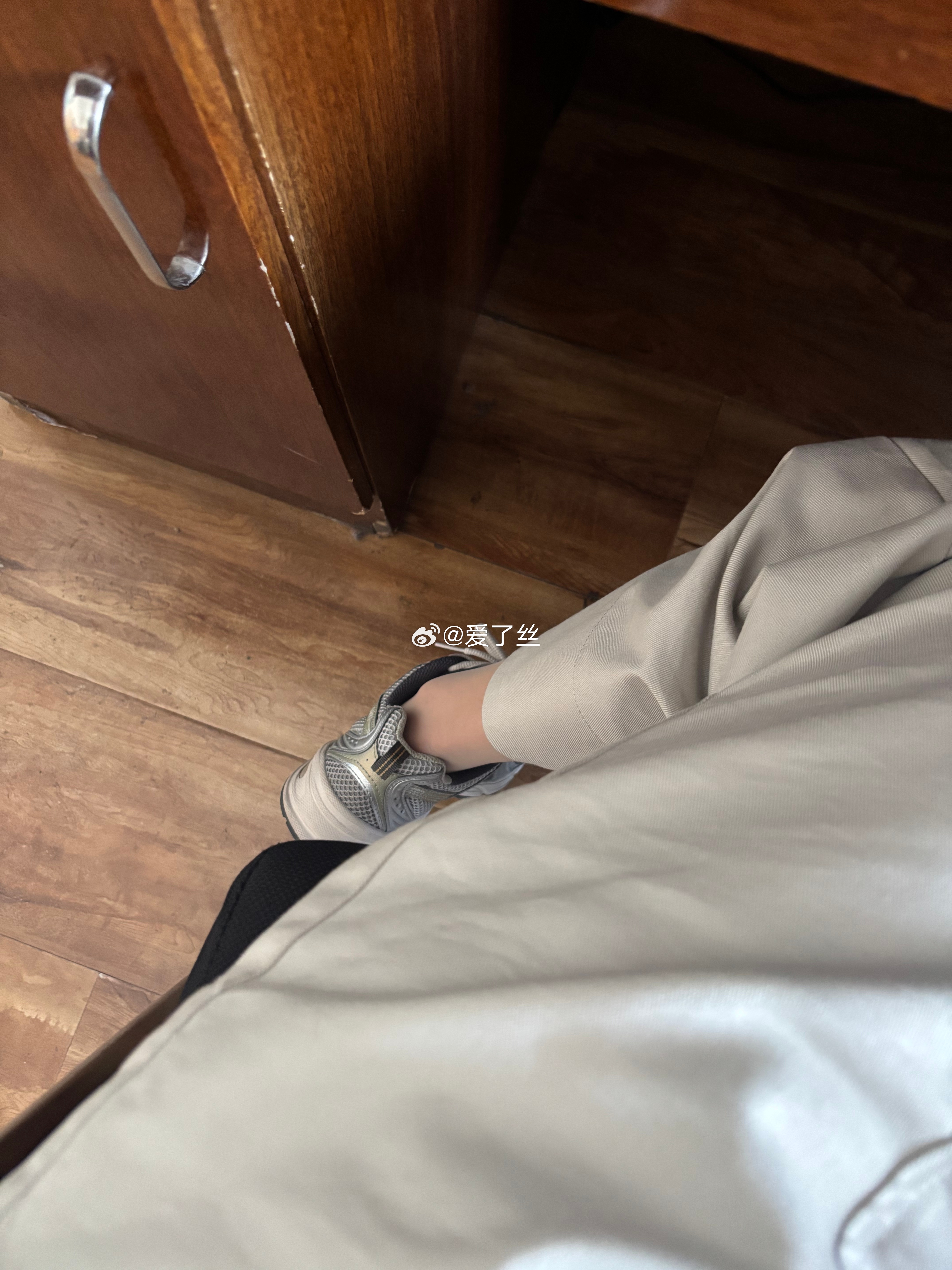 随手拍今日穿搭(ootd) 继续运动鞋，老阿姨今天是运动会裁判员