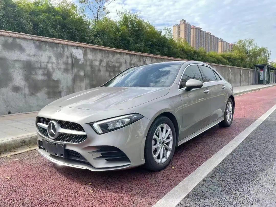 [泣不成声]以后大家预算10、20万的话，可能买不到豪华品牌了。最近奔驰、宝马和