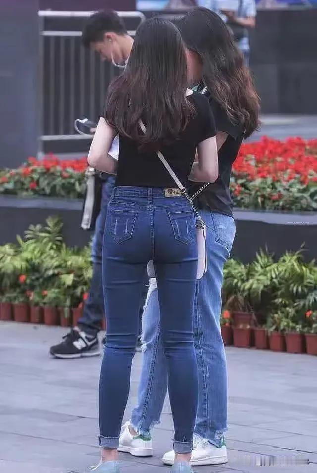 考过驾照的都出来说一下，科二和科三哪科更难？
