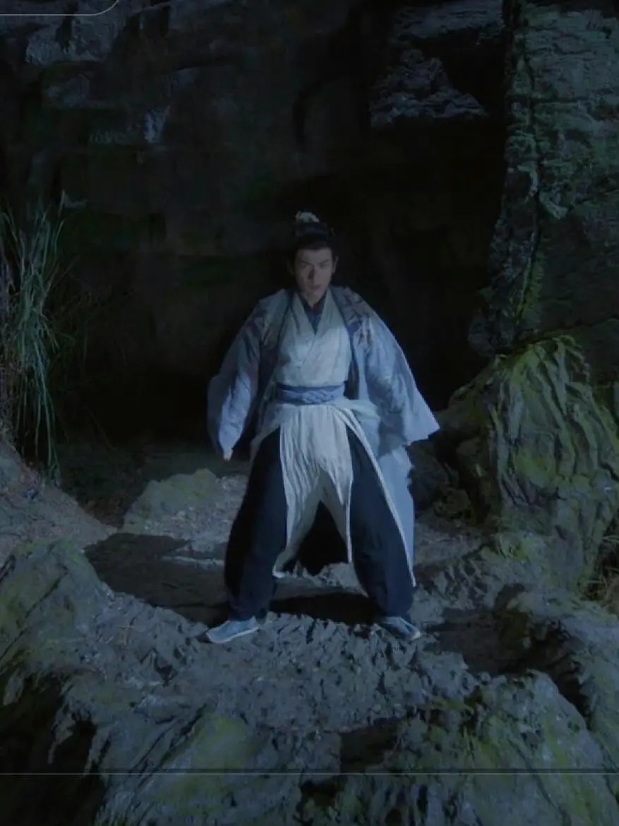 张凌赫新剧里又有傻傻的一帧[允悲][允悲] ​​​