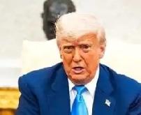 伊朗导弹击中美军驱逐舰！
 
美军驱逐舰来了，试图强闯霍尔木兹海峡，伊朗海军立场