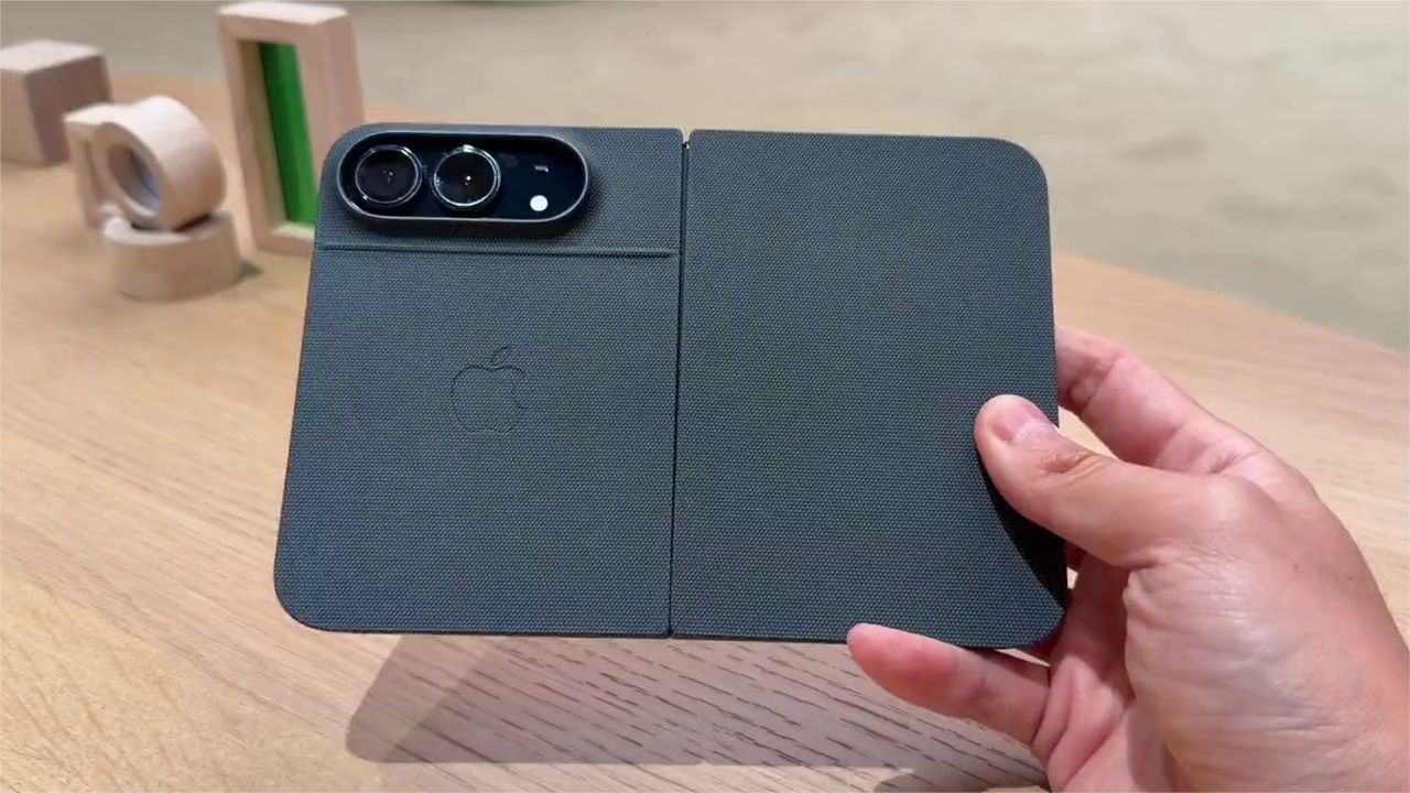 iPhone Duo 支架双面夹上手！设计的好聪明