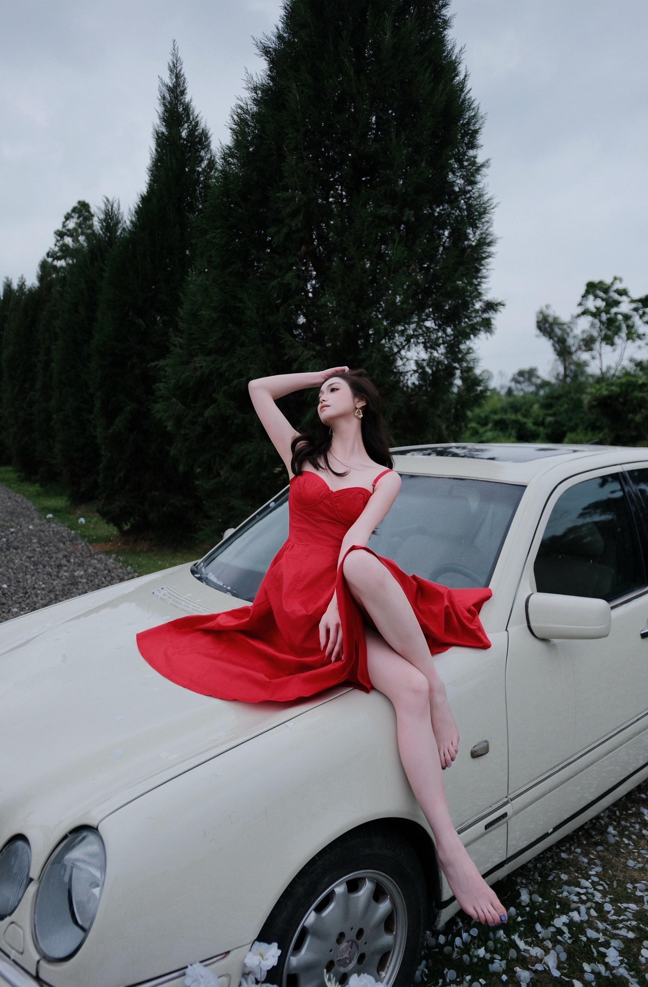 性感红裙魅力 红裙杀疯了 红裙的魅力 红裙配美人 红裙美女写真