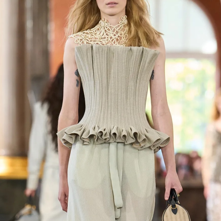 杜鹃InStyle三月刊封面杜鹃 InStyle三月刊封面身着Louis Vui