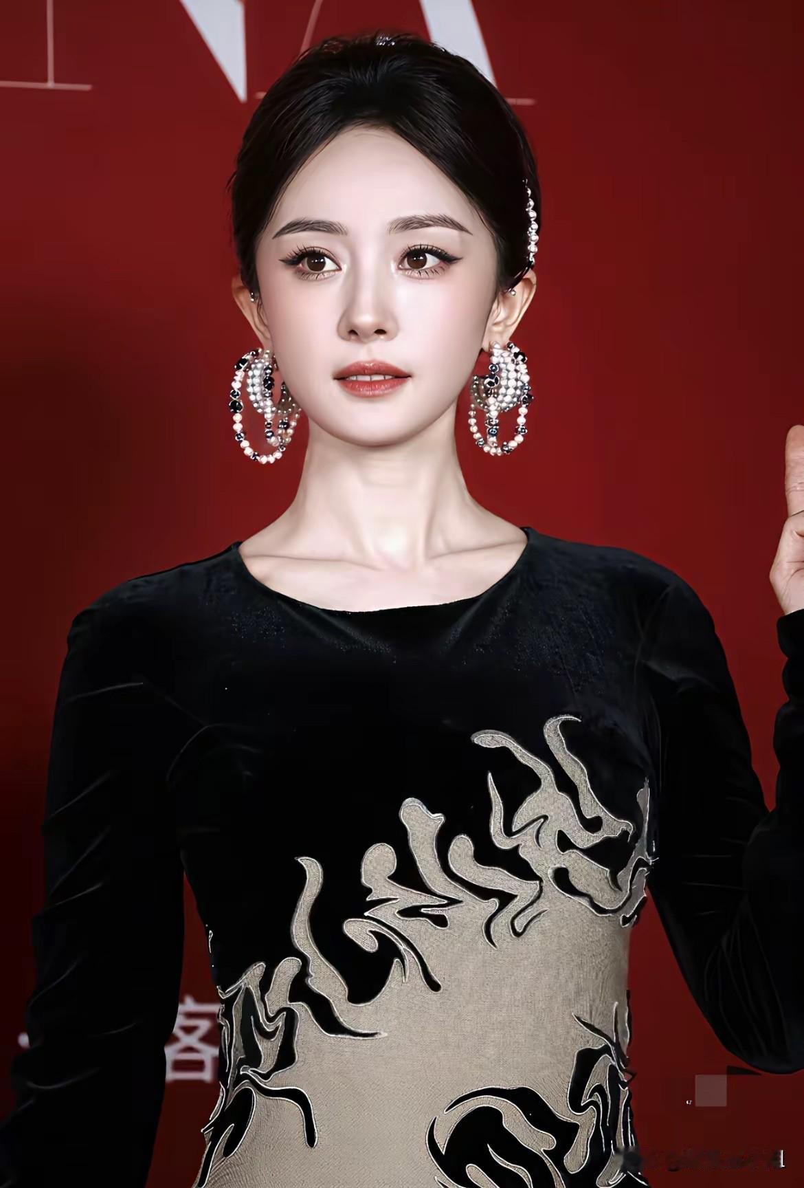 不懂就问，像杨幂这种女神，普通人有没有机会娶回家？