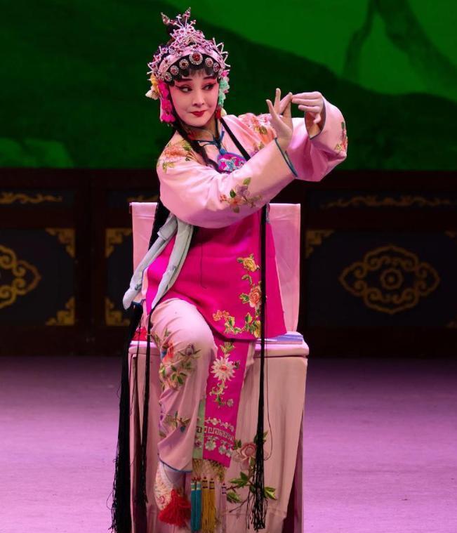 新作《喜剧》选角揭晓 张嘉益领衔出演 两位女演员角逐女主角席位 