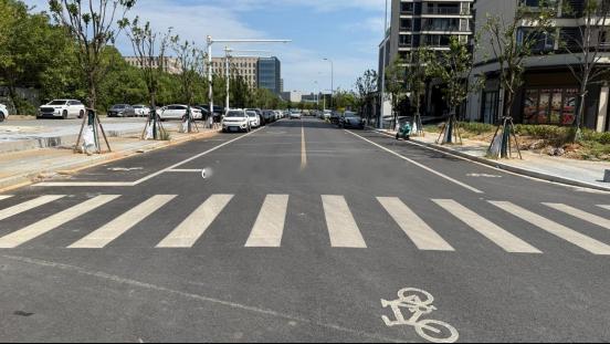 【英雄城交通•道路 | 青山湖区：路网畅联  打通“断头路”畅通城市“微循环”】
