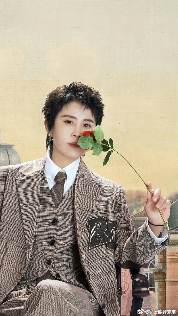 王濛他不开门一边打电话一边念叨不开门，急着下班的样子又好笑又呆萌。乘风2026