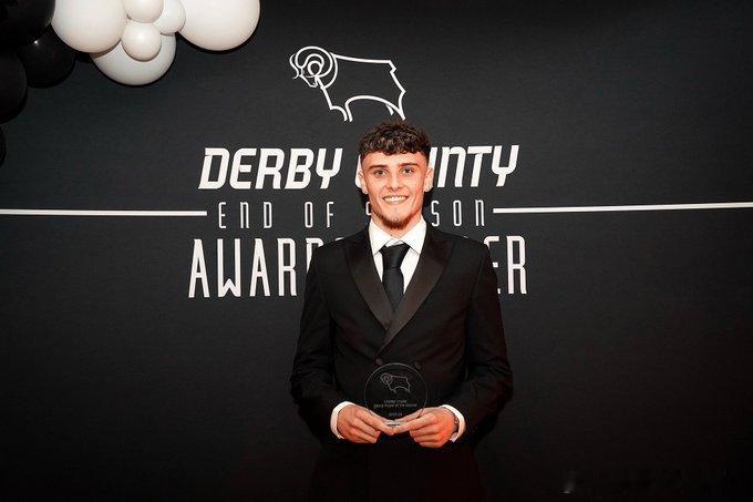 博比·克拉克（21岁）被评为了德比郡2025/26赛季的最佳年轻球员。（截至20