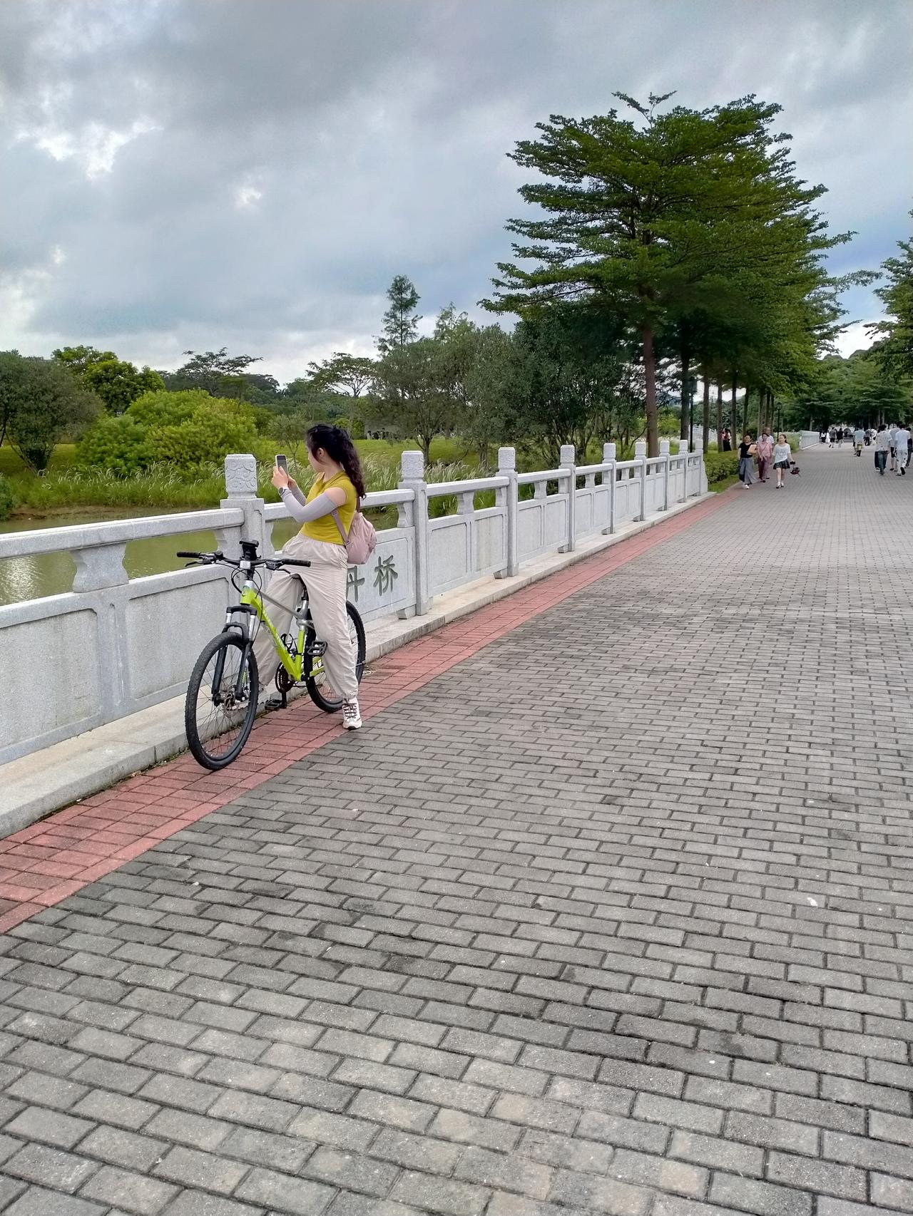 深圳最大的湿地公园，最长的环湖骑行绿道

石岩湖湿地公园是石岩湖环湖绿道的核心组