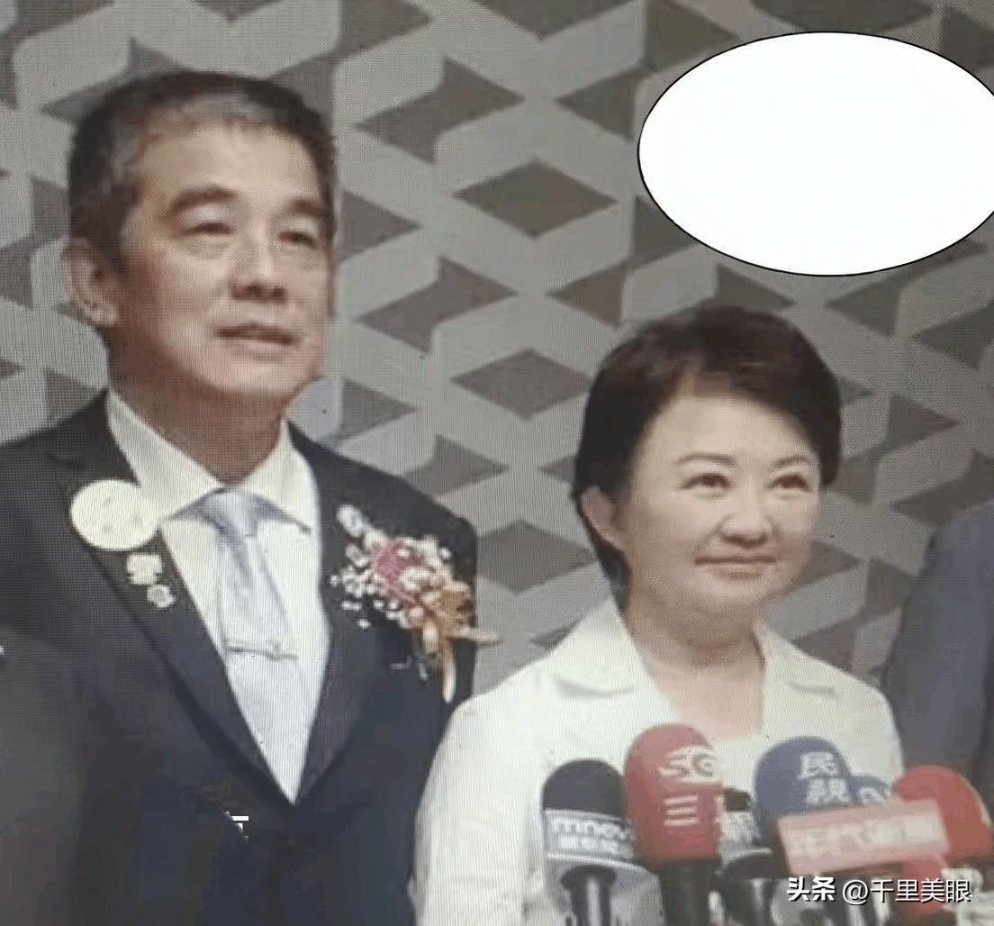 卢会亭，山东诸城人，开面馆维持一家人的生计。

​他成功培育了三个女儿，长女卢秀