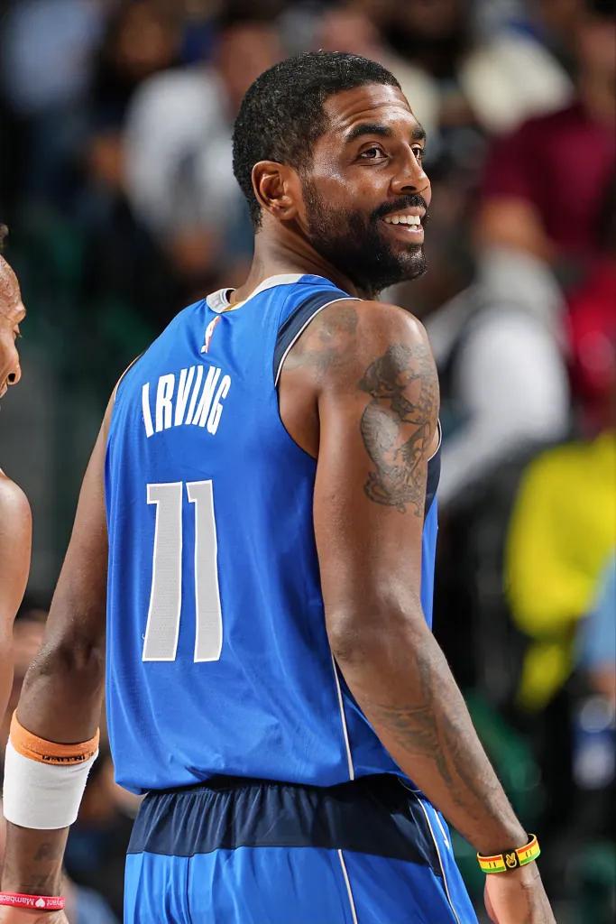 nba球星第一次换队后成绩，哈登、利拉德能成功吗？
1、詹姆斯—————总决赛败