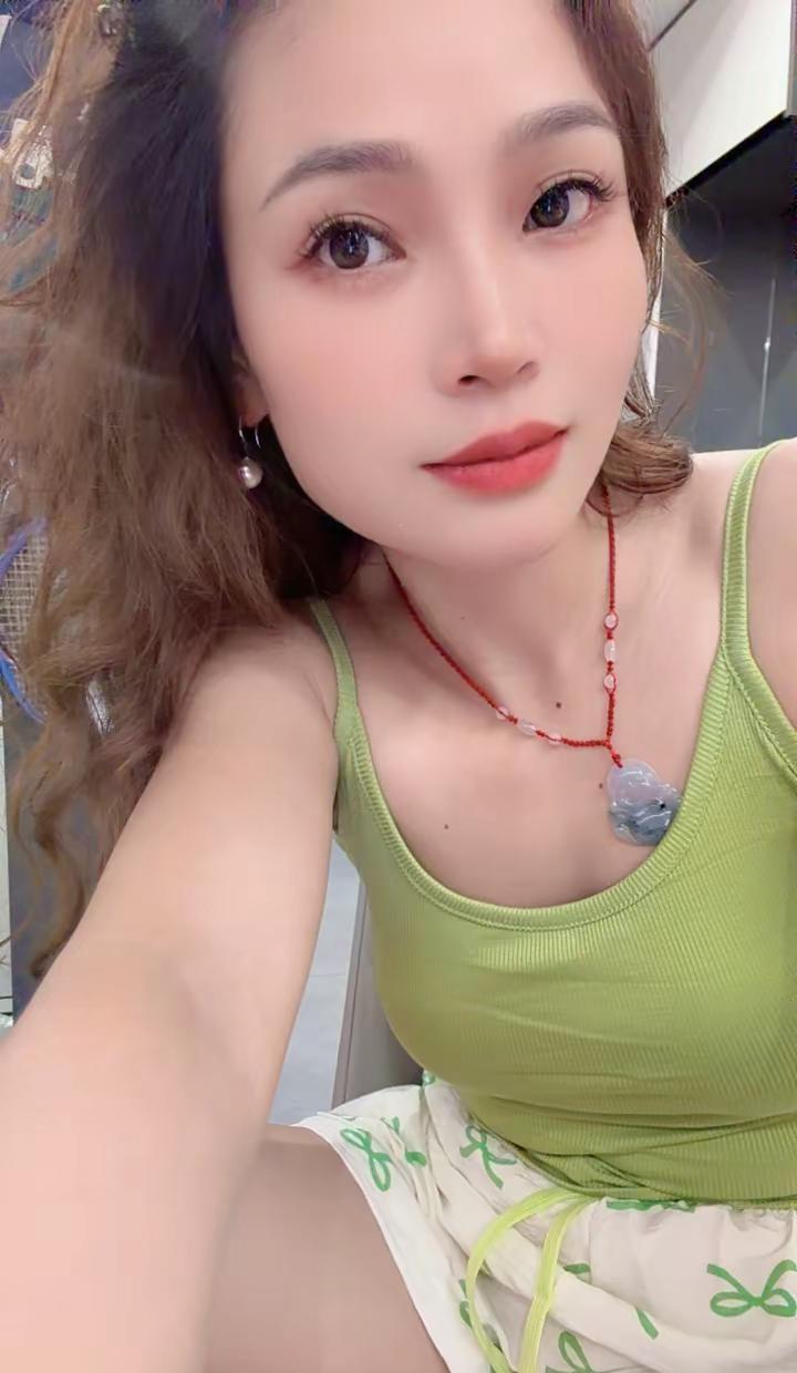 你看时间等过谁，转眼就要立秋了，季节变换，来来往往，好多人忘了好多人，好多人代替
