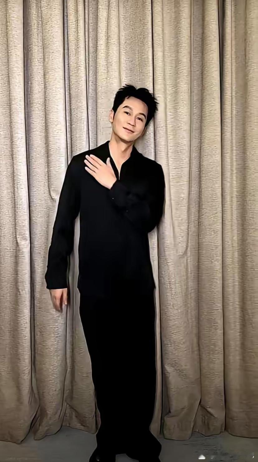 全网都在心疼李晨，劝他去《五哈》陈赫在直播里直接把话挑明了：节目组和我，请了晨哥
