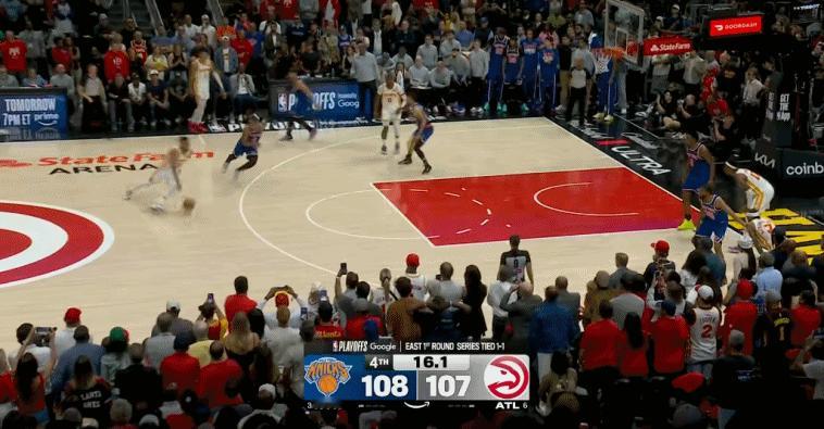 CJ！！！纯技术 生给老鹰从尼克斯手里拿走两场胜利啊！ 