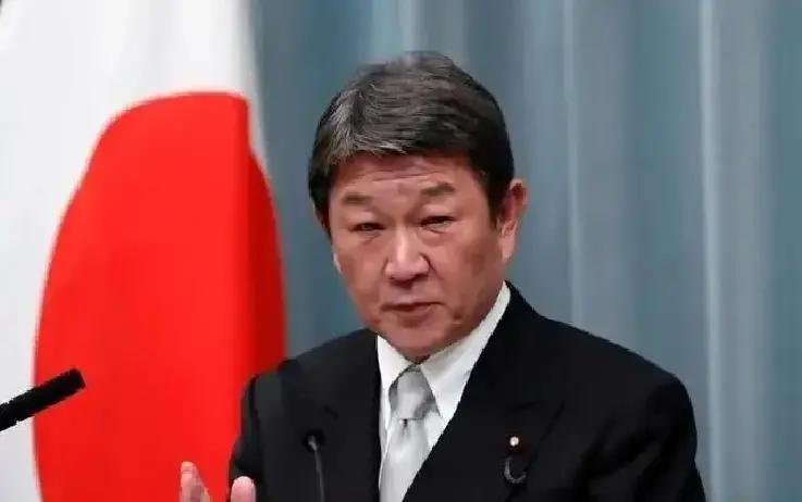 果不其然。
 
日本方面突然宣布了。
 
会后通稿写得很清楚，中日外长在G20场