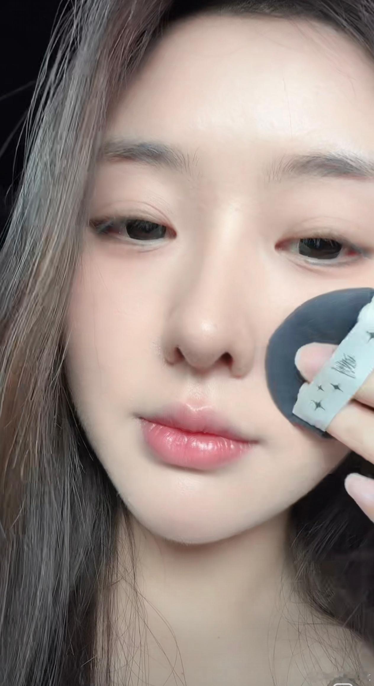 刚要研究一下特朗普访华对于我国进出口贸易的影响，小抖就给我推送这些…还能不能让人