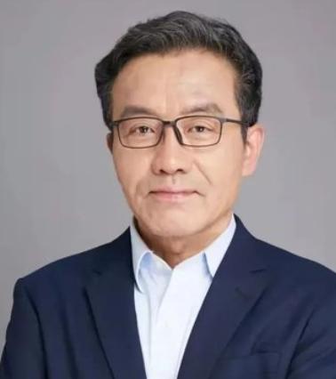 复旦大学教授王德峰，再次抛出惊人“言论”！他表示，今日之中国纵欲汹汹，各种欲望，