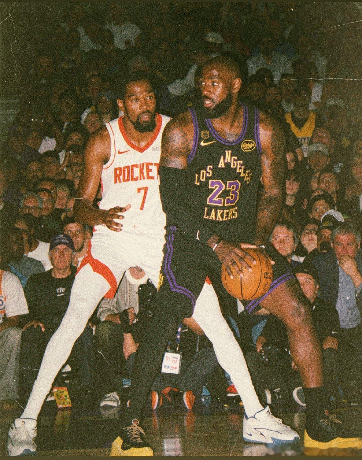 小王终究压不过大王！41岁詹姆斯折叠背扣詹姆斯暴扣杀死比赛湖人2比0火箭