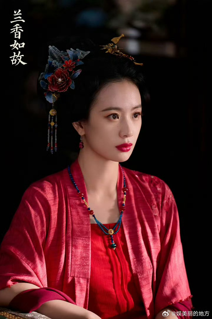 李昊给李梦兰香如故打call李昊为李梦《兰香如故》暖心发声打call，被舞台里细