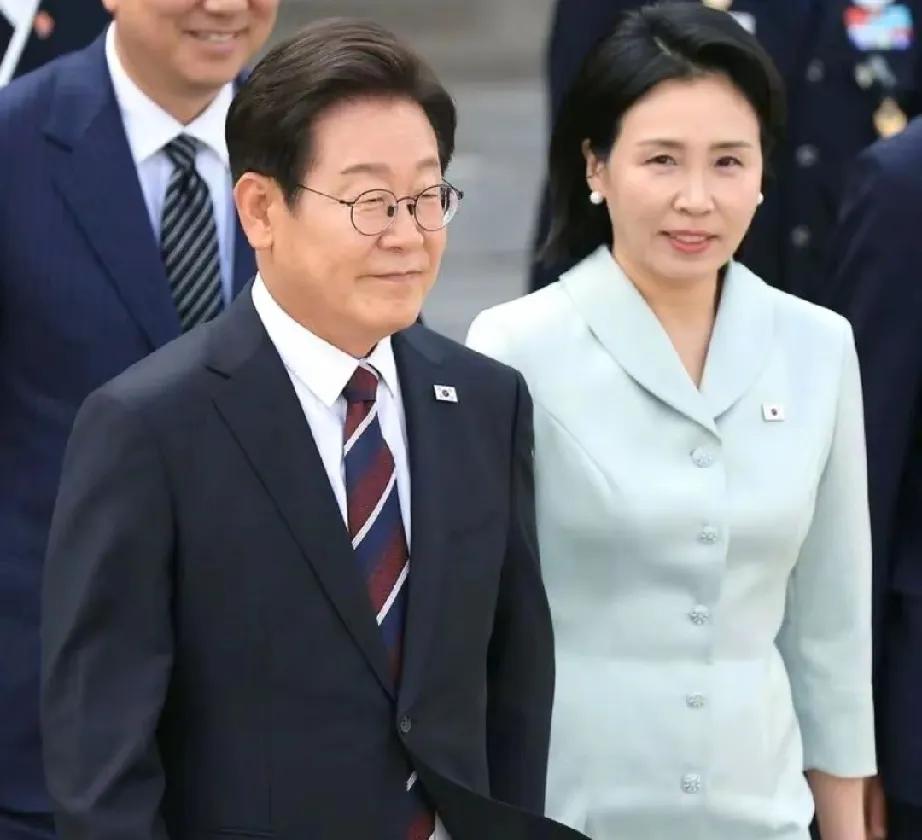 现实版穿越火线？韩国这些人脑洞是真大，想把高铁从首尔修到北京来，重点是全程陆路，