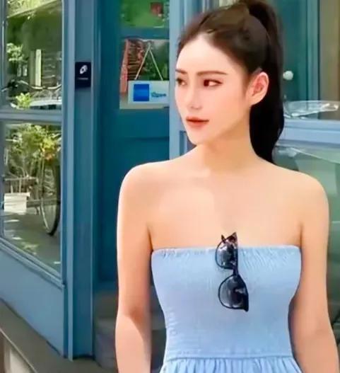 在那虚拟与现实交织的网络海洋里，一则关于马晓梅婚后的“奢侈”传闻悄然蔓延，如同春