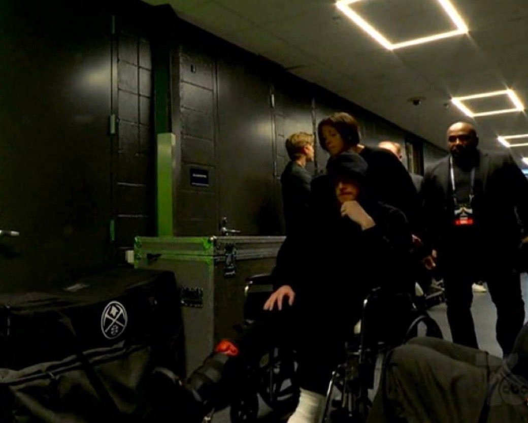 Shams迪文琴佐被诊断出右跟腱撕裂 🙏 爱德华兹即将对他的受伤左膝进行检查他