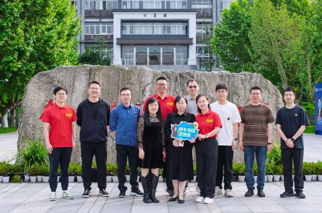 西南大学附中2026届风采教师 （一）思维拉满，数学组教师天团上线！