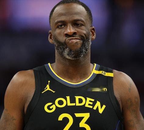 雄鹿不情愿在任何潜在字母哥交易报价中得到追梦勇士需要拉到另一支球队参加并且愿意向