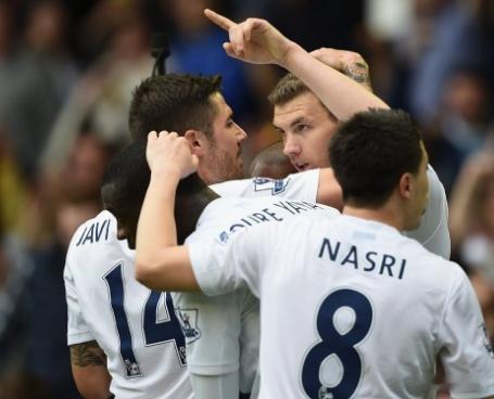 【英超-哲科2球阿奎罗建功 曼城3-2埃弗顿升至榜首】北京时间5月4日0点30分