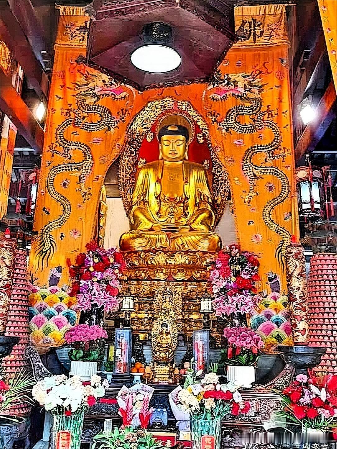 姑苏寒山寺｜在千年钟声里，求一份心安
 
姑苏城外，古刹寒山寺。
 
走进大雄宝