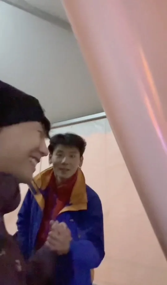 快进来沾沾喜气！你离蒋奇明最近的一次！