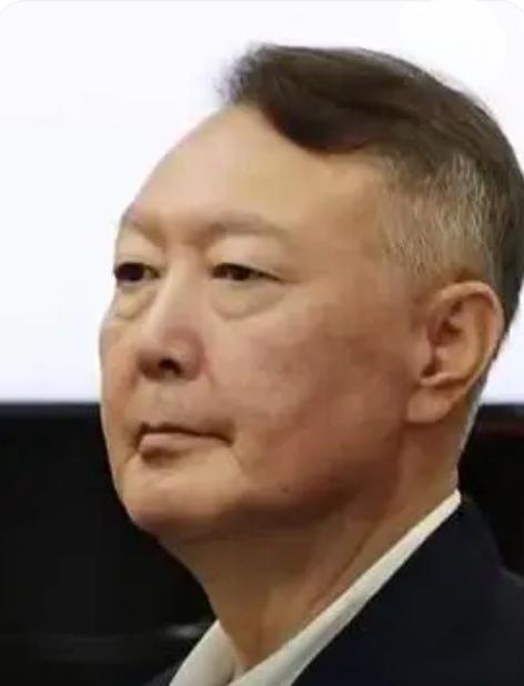 【尹锡悦因"制造平壤上空无人机入侵事件"一审被判30年能实际执行吗】
     