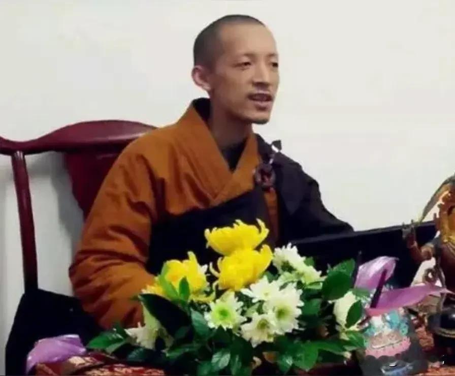 一个当年是同辈里数学圈子的天花板，一个当年是数学成绩平平，但两个人的人生走向，看