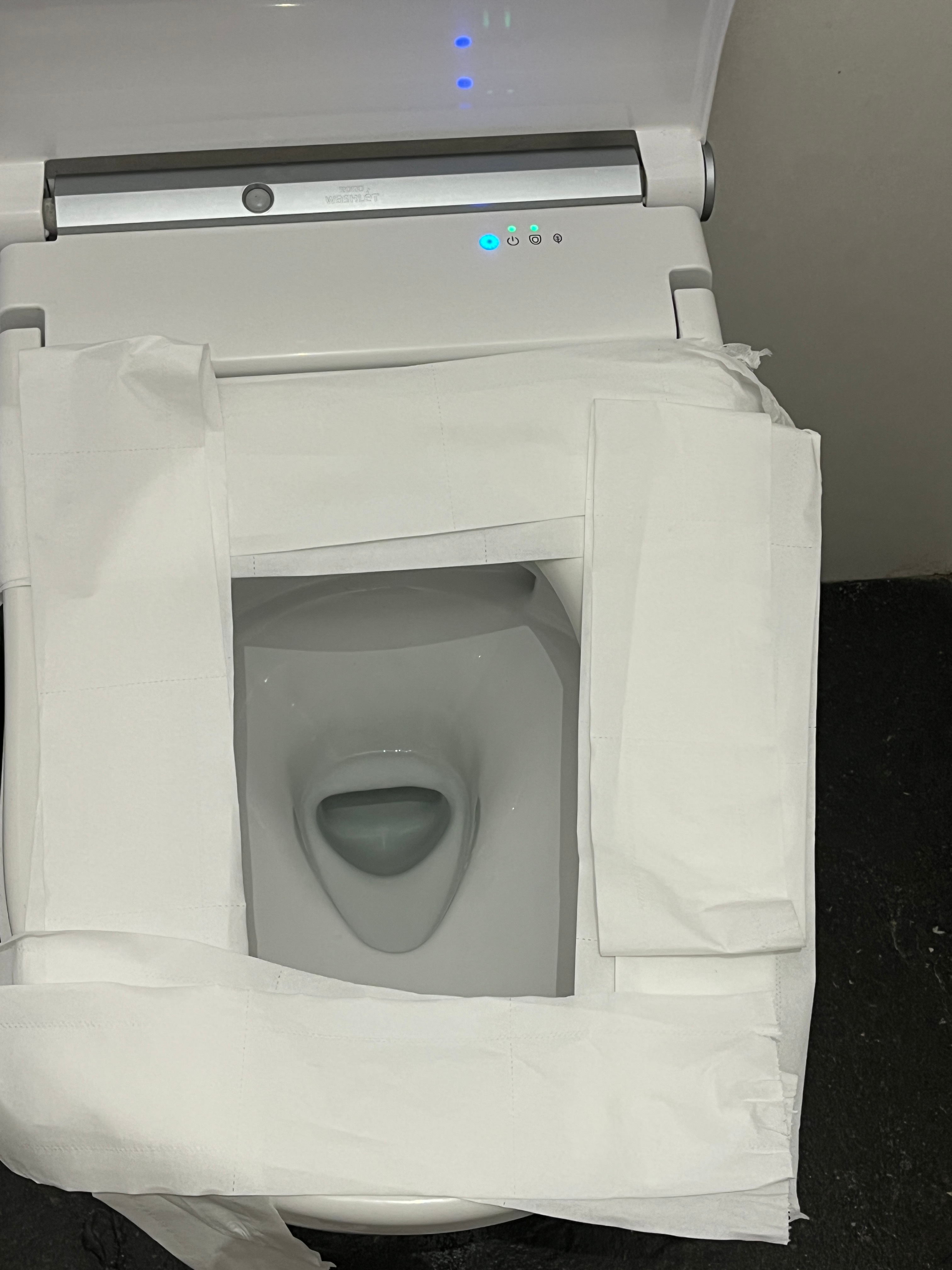 我每次在外面上马桶： 