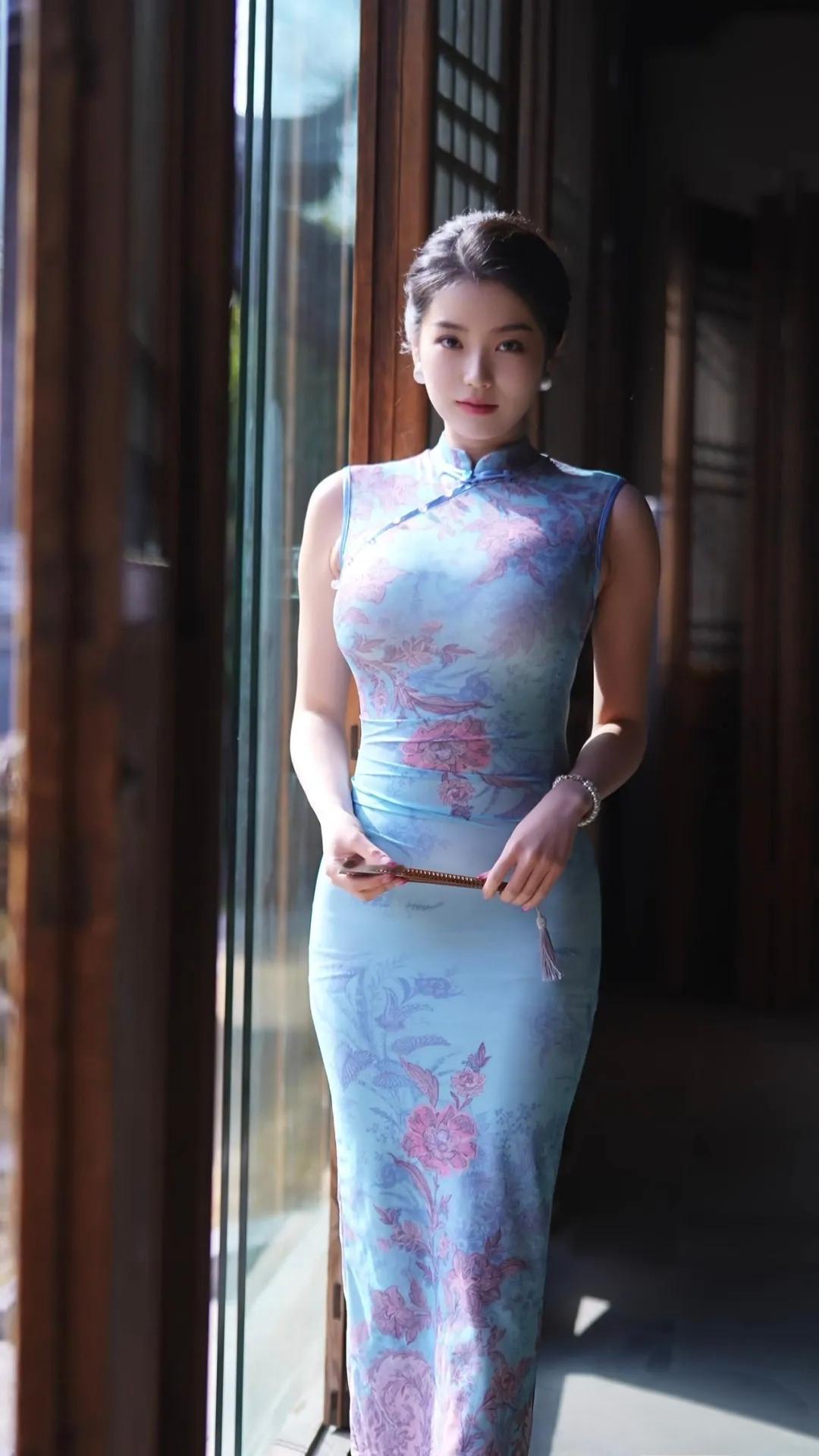 漂亮与善良哪个重要一个女人，漂亮的美貌重要，但是善良的人品是最重要的。