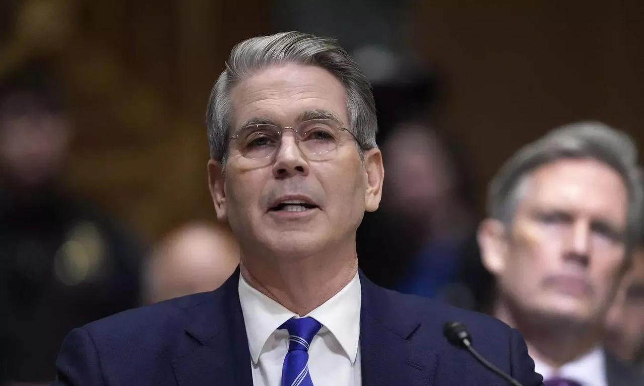 快讯！快讯！。
 
美国财政部长贝森特突然宣布了。
 
据俄卫星社转引CNBC，