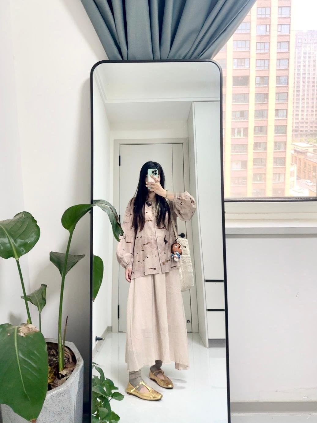 满妈的ootd 怎么没有穿出丝毫的清冷感？可能我本身就是个太过热情的人吧❤️🔥