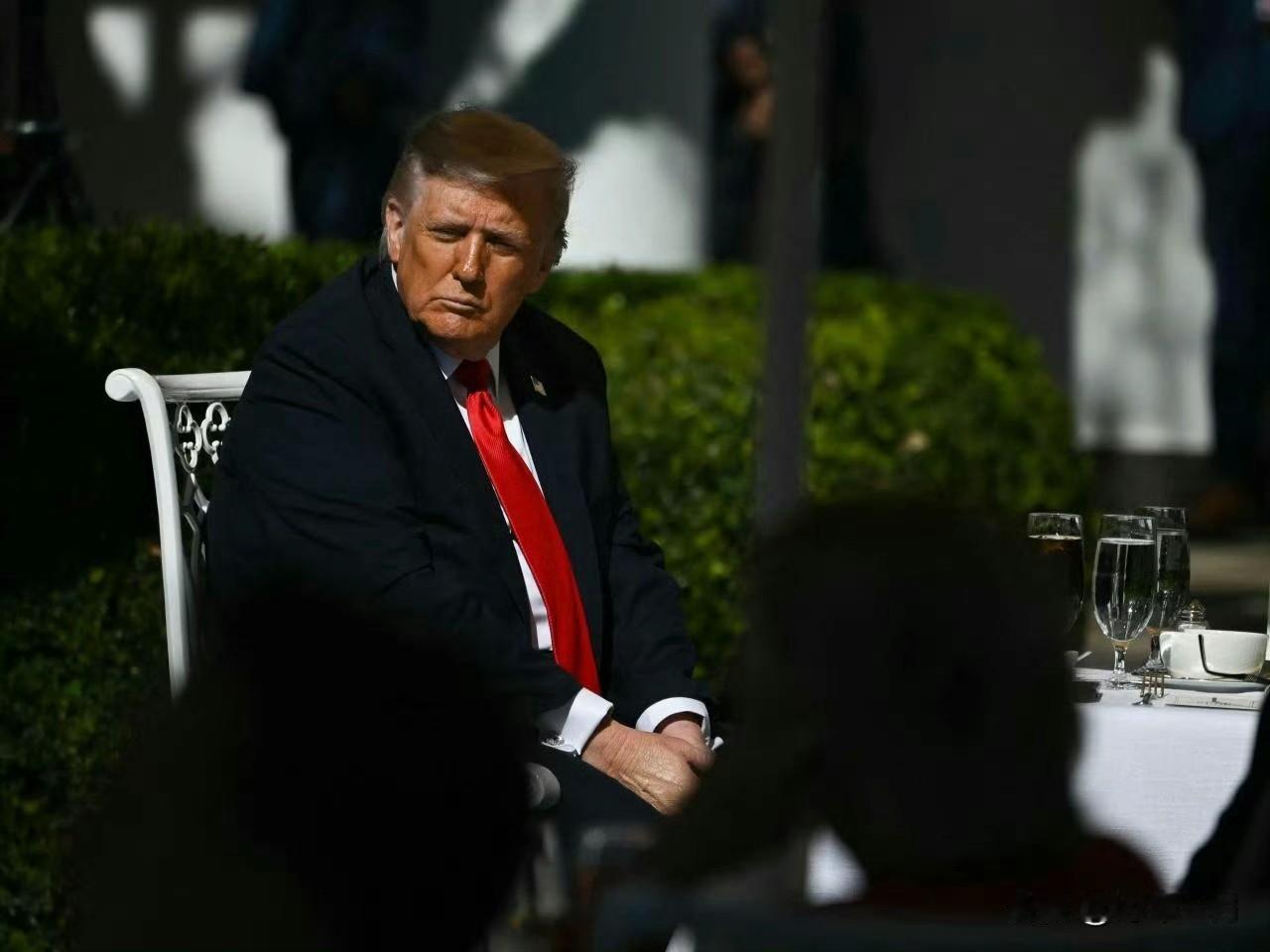 美国对俄罗斯的能源制裁方案“早已准备就绪”，共有三种版本，从最严厉到最宽松，特朗