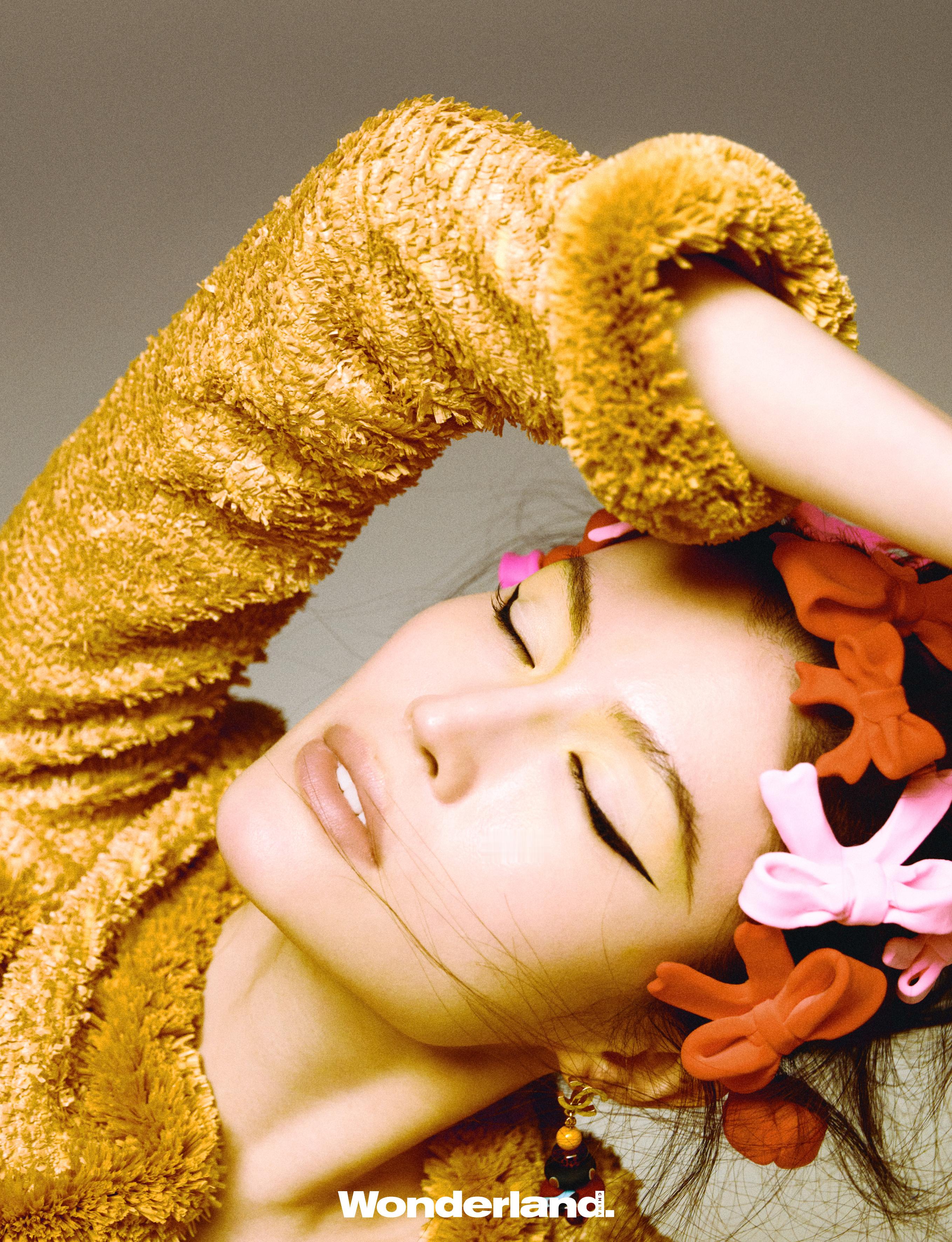 何穗 ｜Wonderland. April 2026《论什么是超模的超绝镜头感和