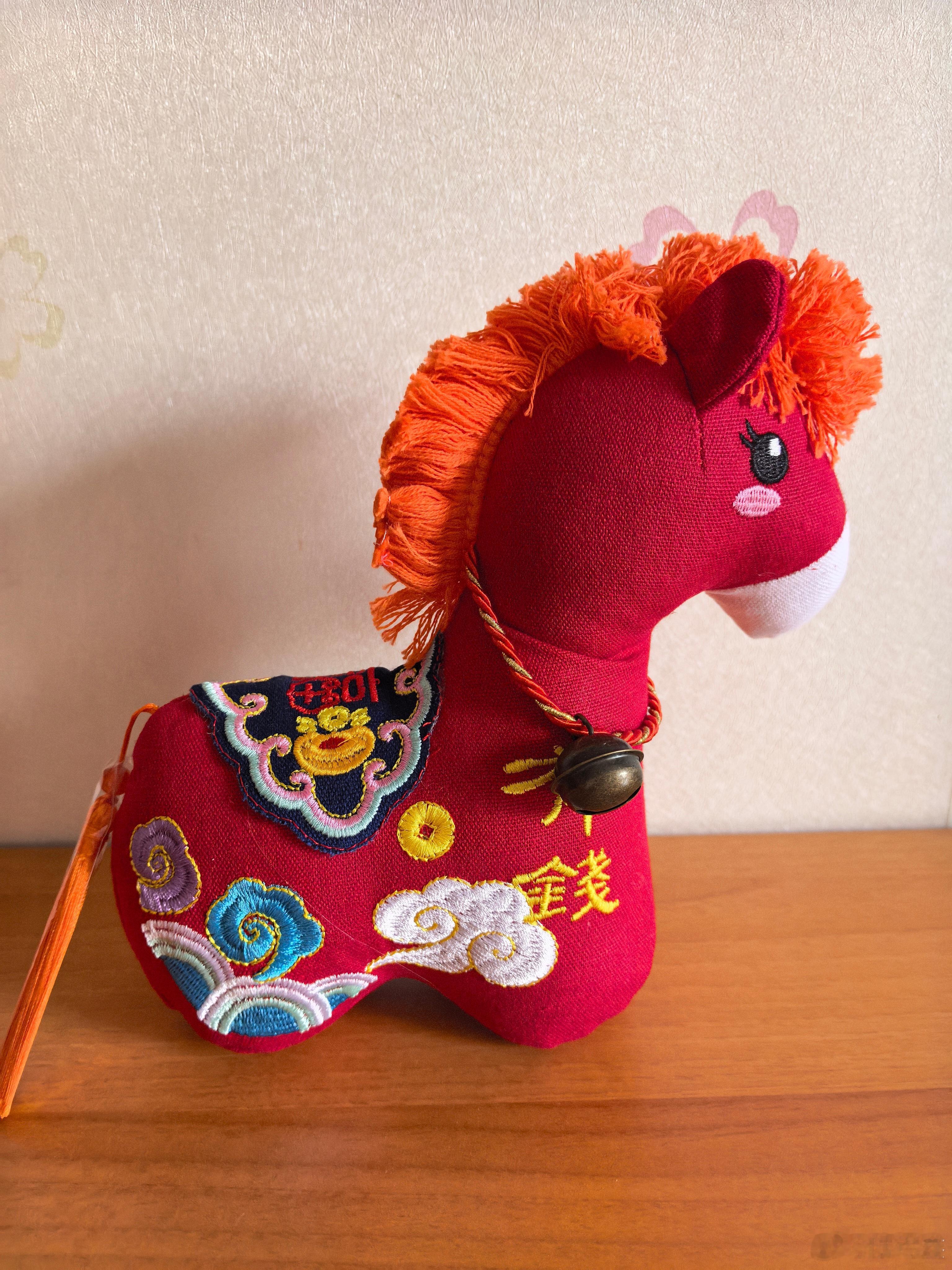 【陆工微语 】从老大哥到打工人，从主人到牛马，变的是称呼，动的是根本。打工人