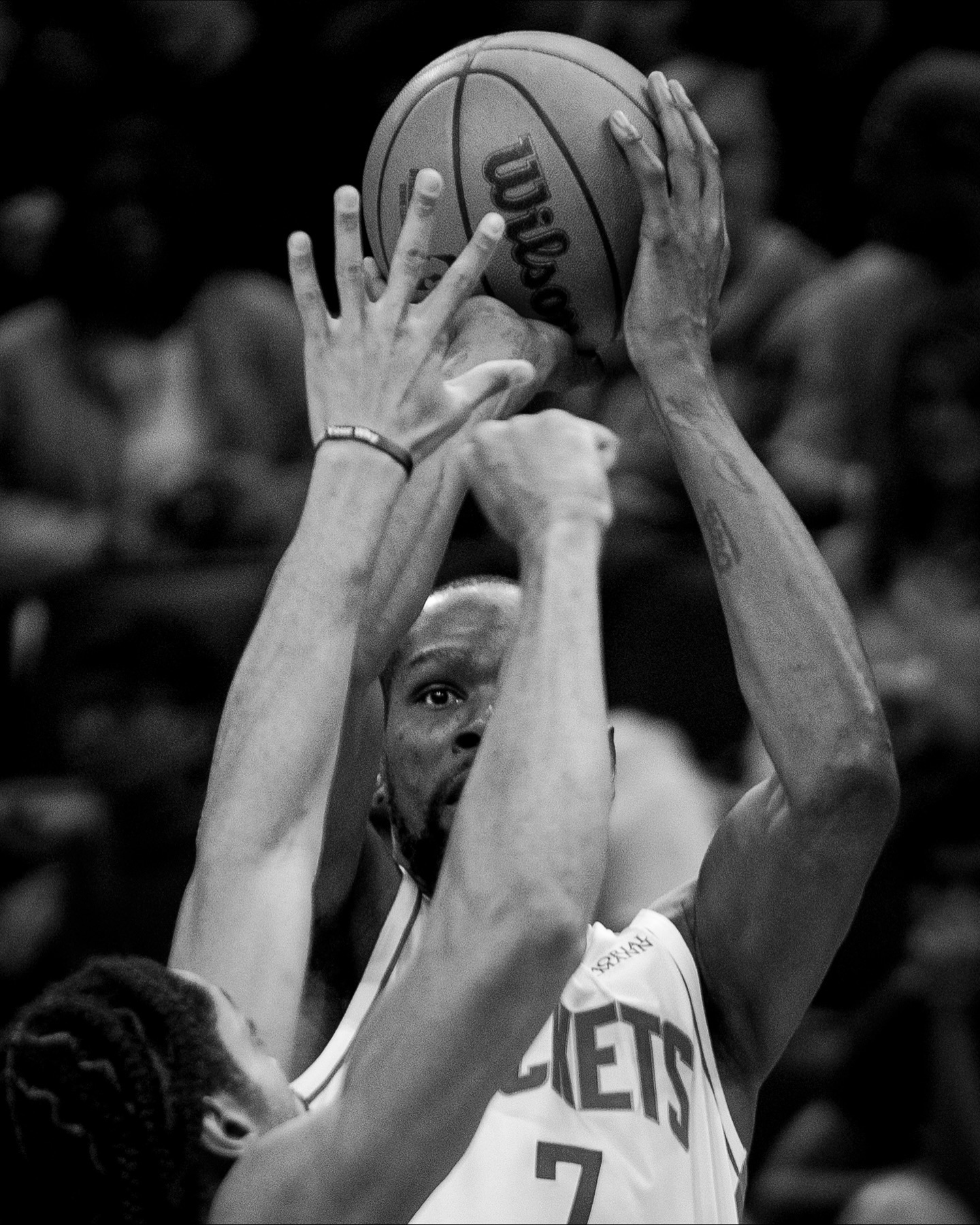 明日起美国进入冬令时NBA看球时间延后1小时明早9点 独行侠vs火箭 🚀新赛季