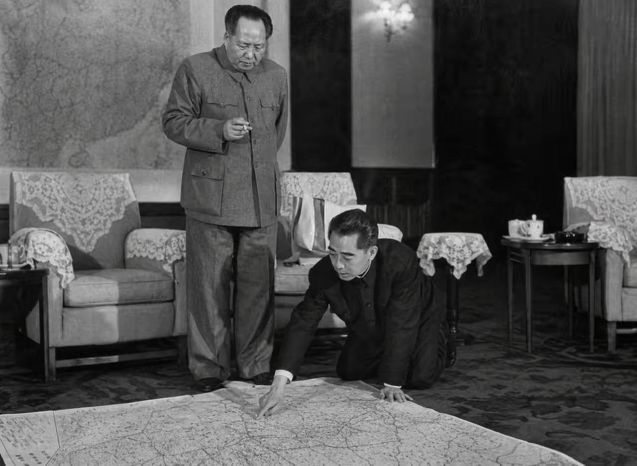 极其罕见！伟人指挥抗美援朝的历史照片！